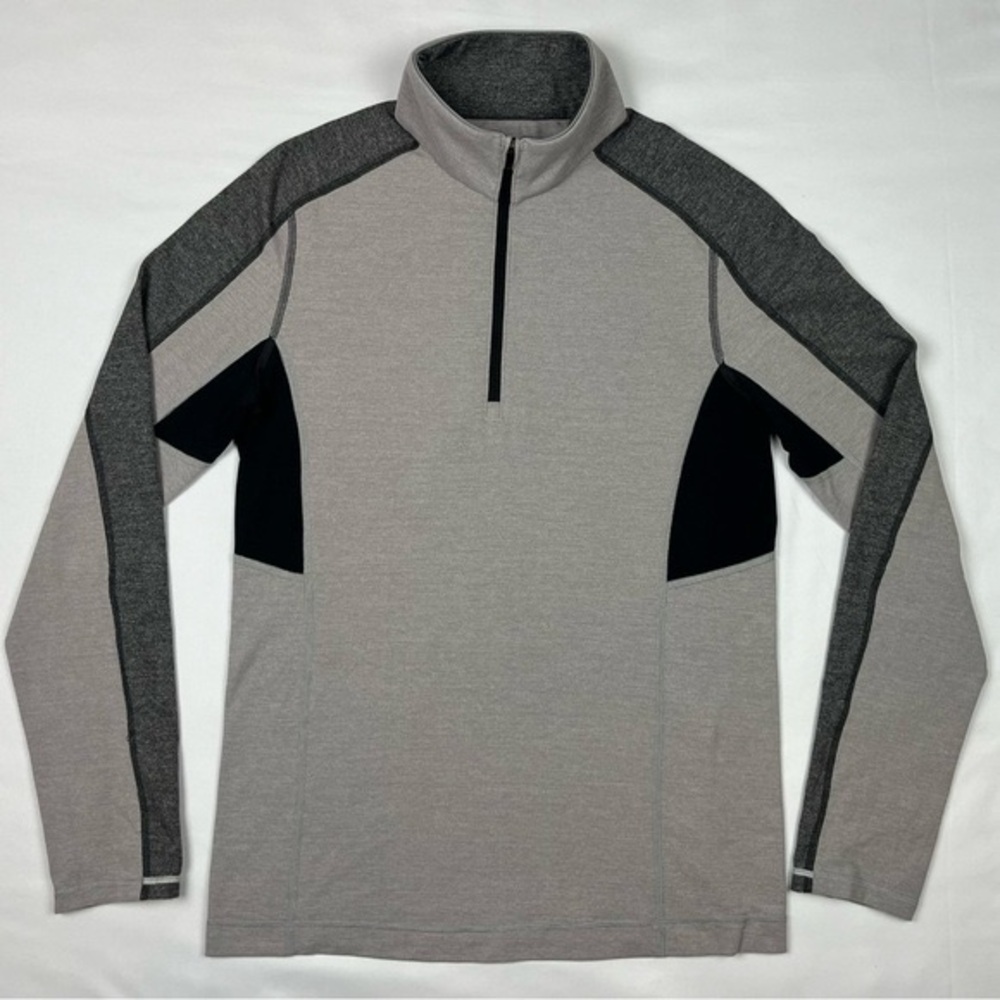 Lululemon Gray and Black Men's Sweatshirt